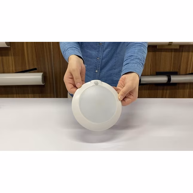 Ceiling Light 1 -Light 5.8-in White Integrated LED Flush Mount Light with Motion Sensor