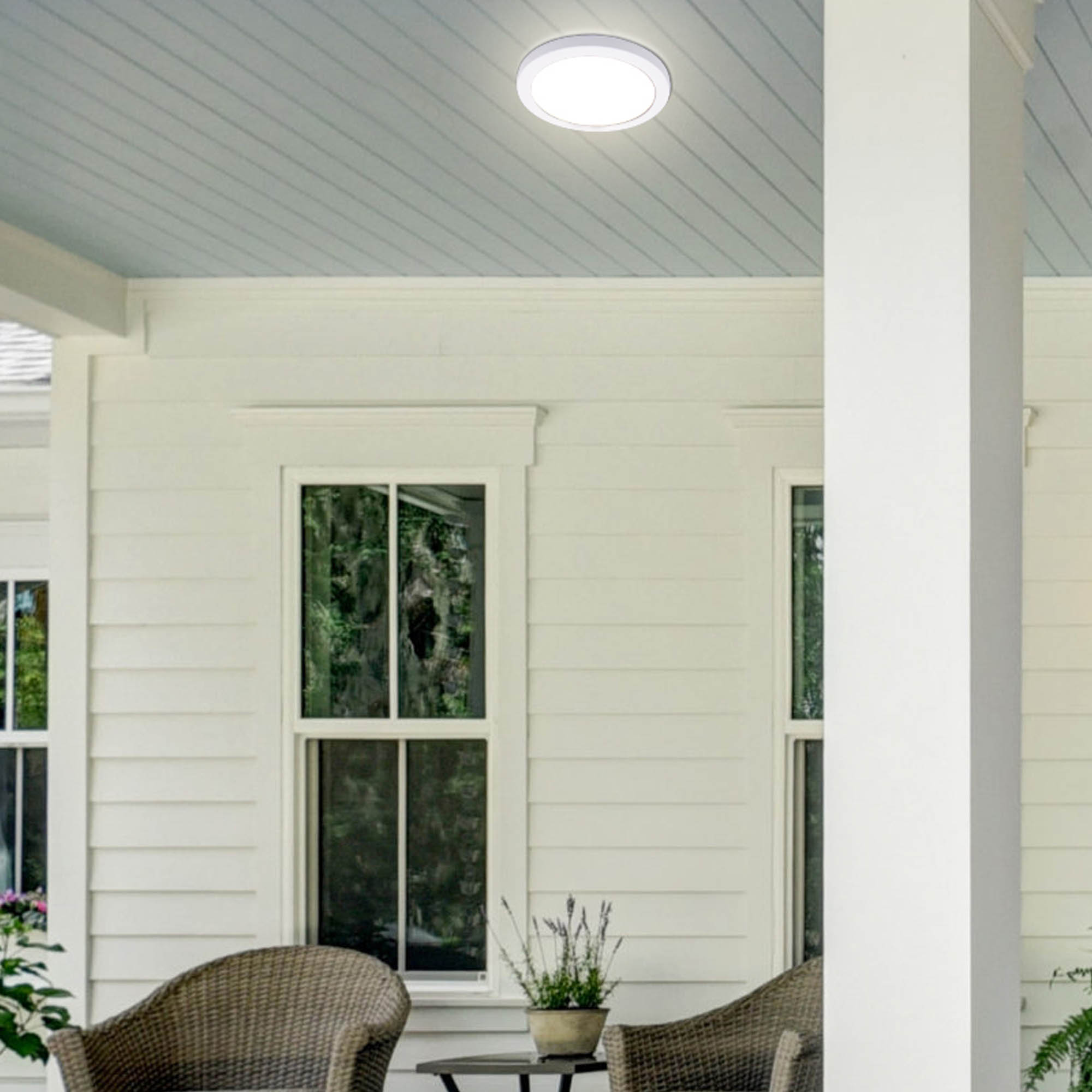 Flush Mount Light 1 -Light 5.25-in White Integrated LED Flush Mount Light